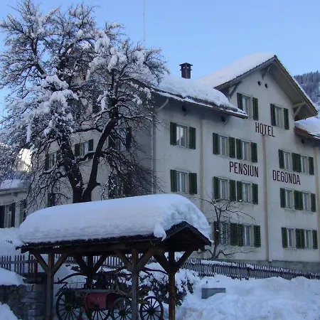 Surselva - Grosse Zimmer In Gastfreundlichem Haus