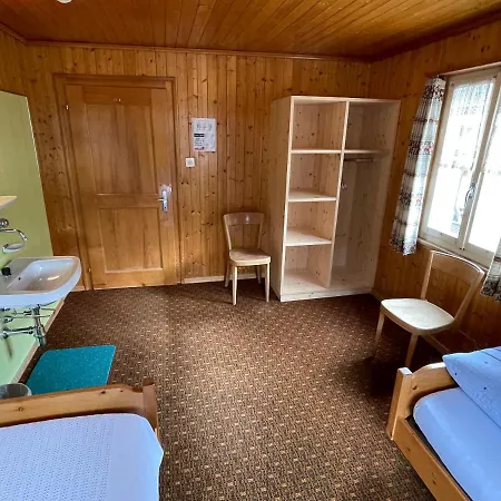Surselva - Grosse Zimmer In Gastfreundlichem Haus * Lumnezia