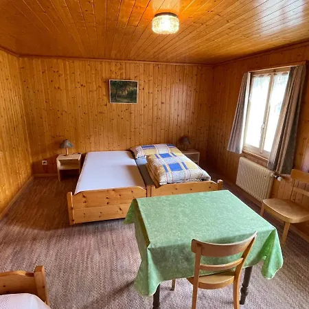 Guest house Surselva - Grosse Zimmer In Gastfreundlichem Haus *